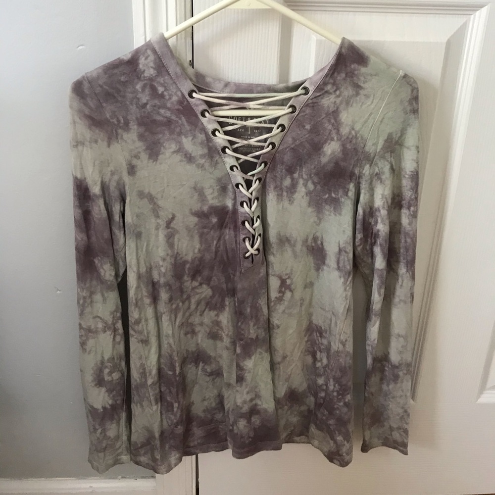 Long sleeve American Eagle shirt with lace up